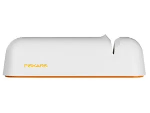 Точилка для ножей белая Functional Form  Fiskars (1014214)