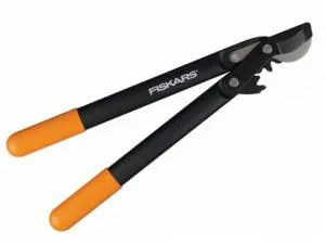 Сучкорез плоскостной L70 FISKARS PowerGear с загнутыми лезвиями малый (112190)