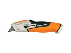 Нож выдвижной, универсальный CarbonMax  FISKARS