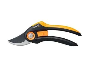 Секатор плоскостной FISKARS Plus P521