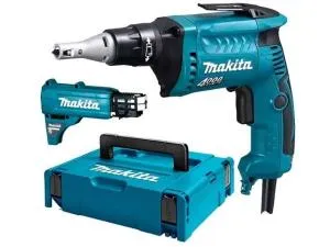 Шуруповерт MAKITA FS 4000 JX2 в кейсе + аксессуары (570 Вт, патрон внутр. шестигр. 1/4", 16 Нм, шурупы до 6 мм)